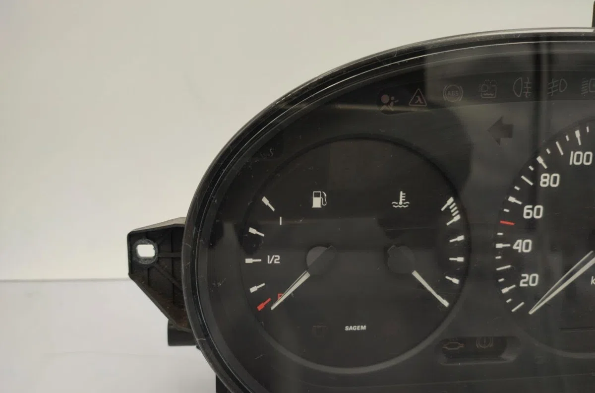 Compteur RENAULT MEGANE 1 PHASE 1 occasion — photo 3