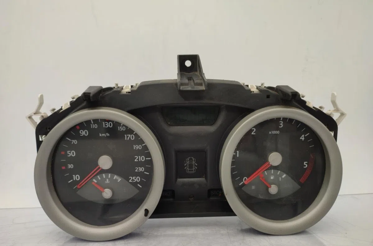 Compteur RENAULT MEGANE 2 PHASE 1 BREAK occasion — photo 2