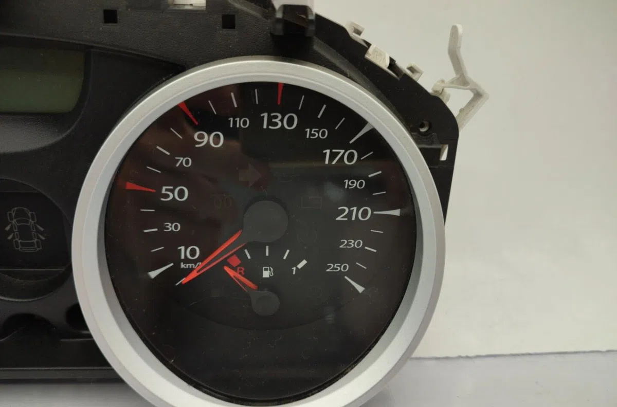 Compteur RENAULT MEGANE 2 PHASE 2 occasion — photo 2