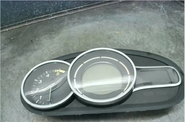 Compteur RENAULT MEGANE 2011 occasion — photo 3