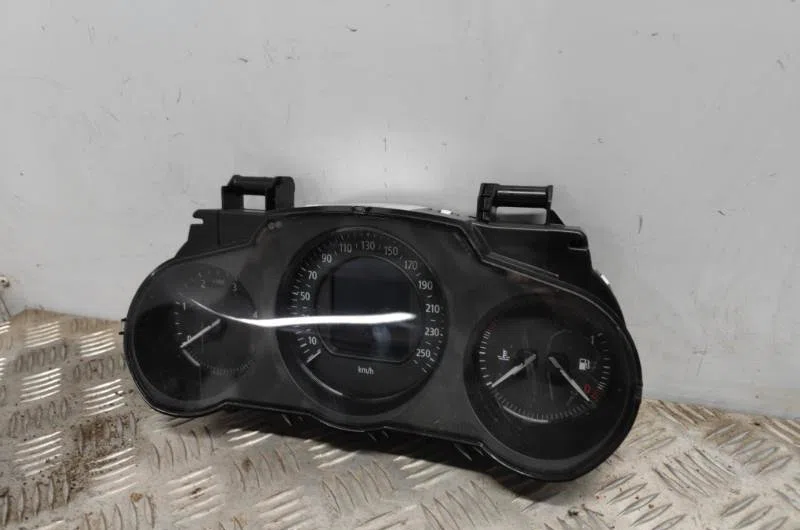 Compteur RENAULT MEGANE 4 PHASE 1 BREAK occasion — photo 2