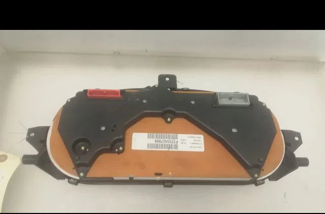 Compteur Renault MEGANE I (BA0-1_) 1.9 dti (ba08, ba0n) (1997-2001) occasion — photo 2