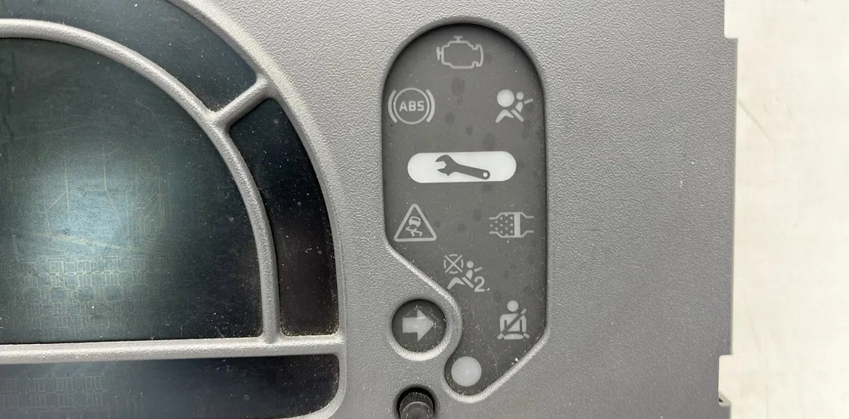 Compteur RENAULT MODUS PHASE 2 occasion — photo 2