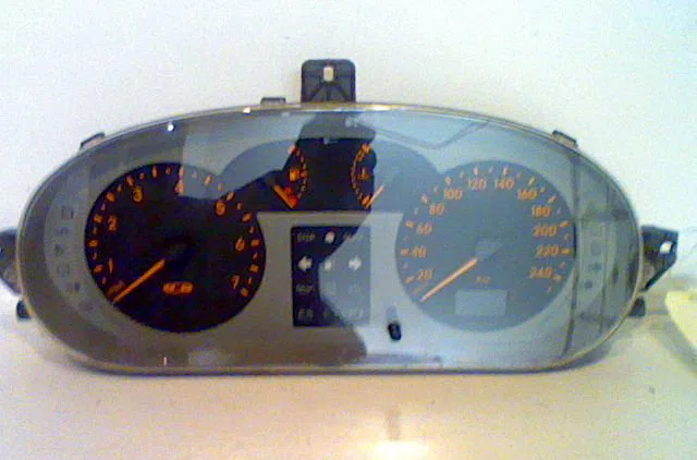 Compteur RENAULT SCENIC I 2001 occasion — photo 3