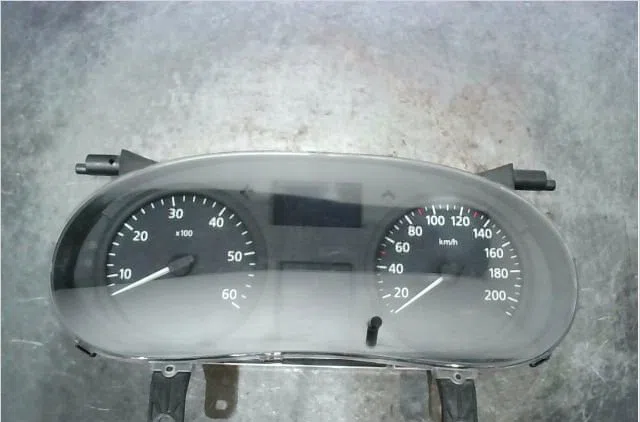 Compteur Renault TRAFIC II Autobus-Autocar (JL) 1.9 dci 80 (jl0b) (2001-2006) occasion — photo 4