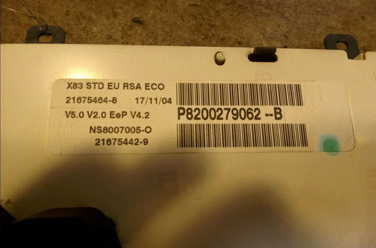 Compteur Renault TRAFIC II Camionnette (FL) 1.9 dci 100 (fl0c) (2001-2006) occasion — photo 3