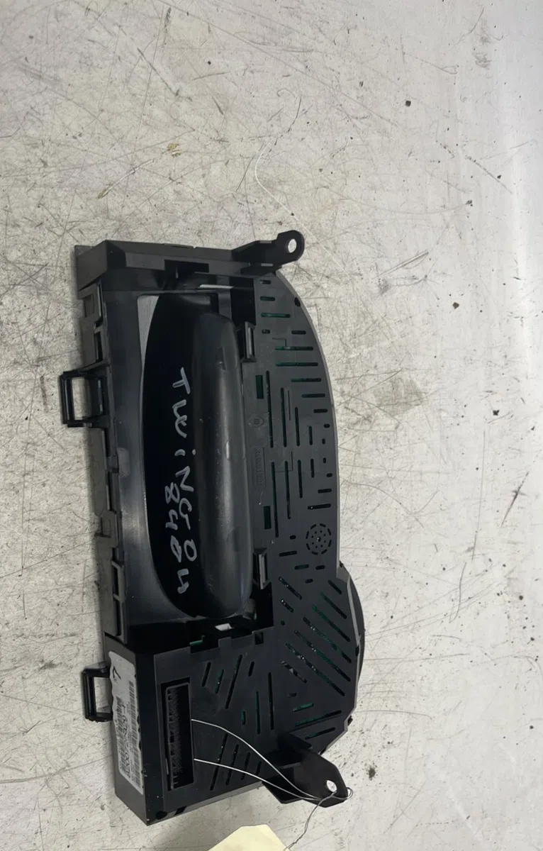 Compteur Renault TWINGO II (CN0_) 1.5 dci (cn0e) (2007-2014) 3 portes occasion — photo 2