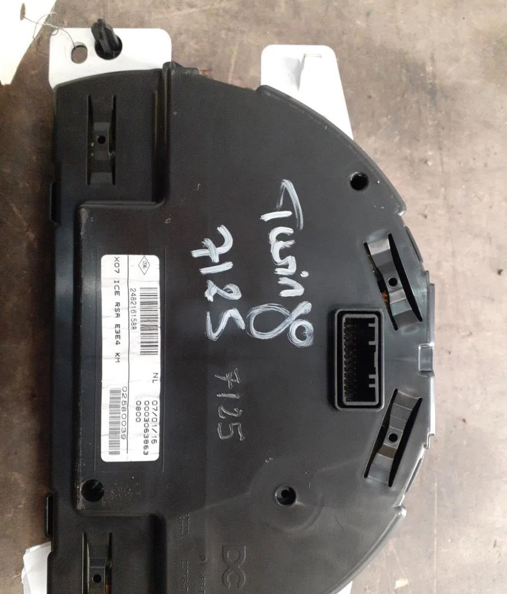 Compteur Renault TWINGO III (BCM_, BCA_) 0.9 tce 90 (2014) 5 portes occasion — photo 2