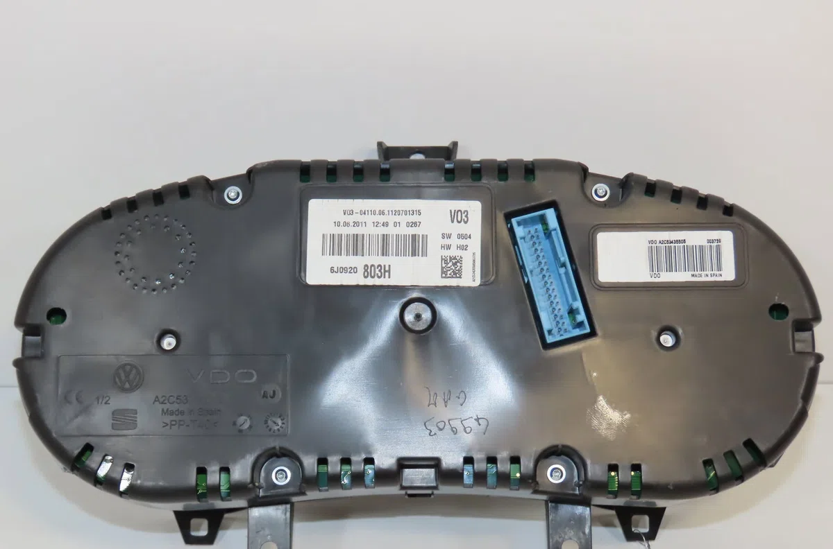 Compteur Seat IBIZA IV ST (6J8, 6P8) 1.6 tdi (2010-2015) occasion — photo 2