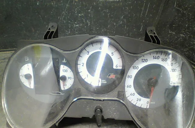 Compteur Seat LEON (1P1) 2.0 tdi (2005-2010) occasion — photo 2