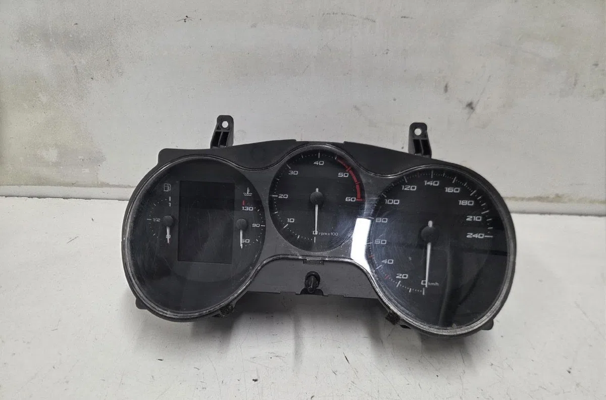 Compteur SEAT LEON 2 PHASE 2 occasion — photo 2