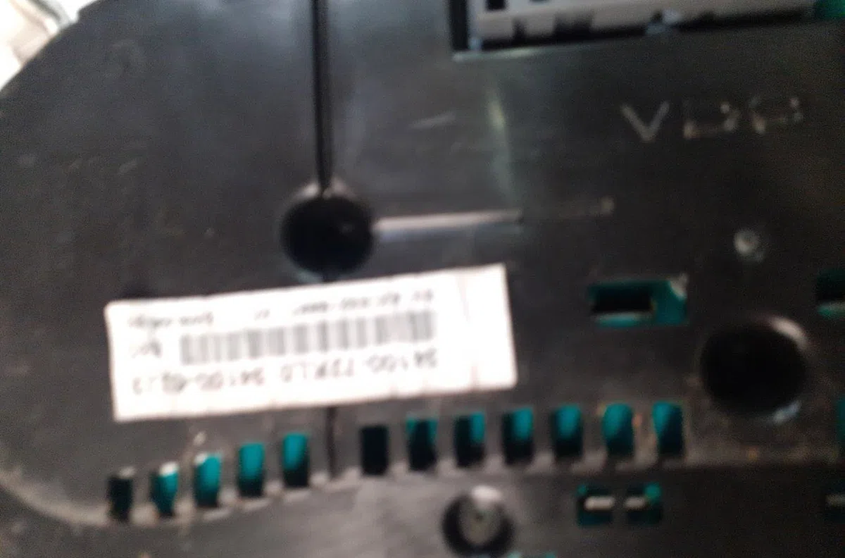 Compteur Suzuki SWIFT III (MZ, EZ) 1.3 ddis (rs 413d) (2005) occasion — photo 2
