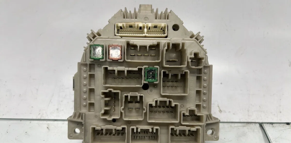 Compteur TOYOTA AYGO 1 PHASE 2 occasion — photo 2