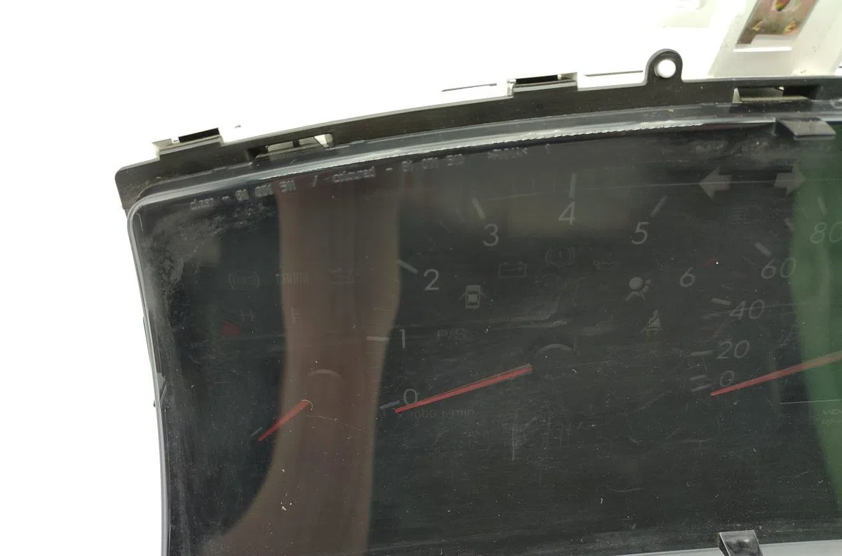 Compteur TOYOTA COROLLA 10 PHASE 2 occasion — photo 2