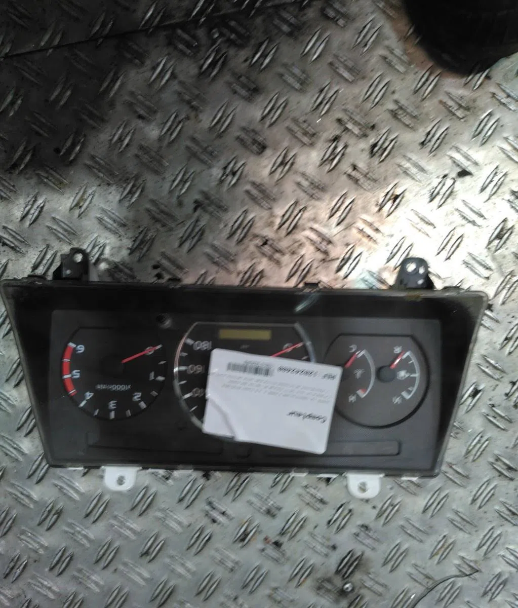 Compteur TOYOTA HI-ACE 2 PHASE 3 occasion — photo 2