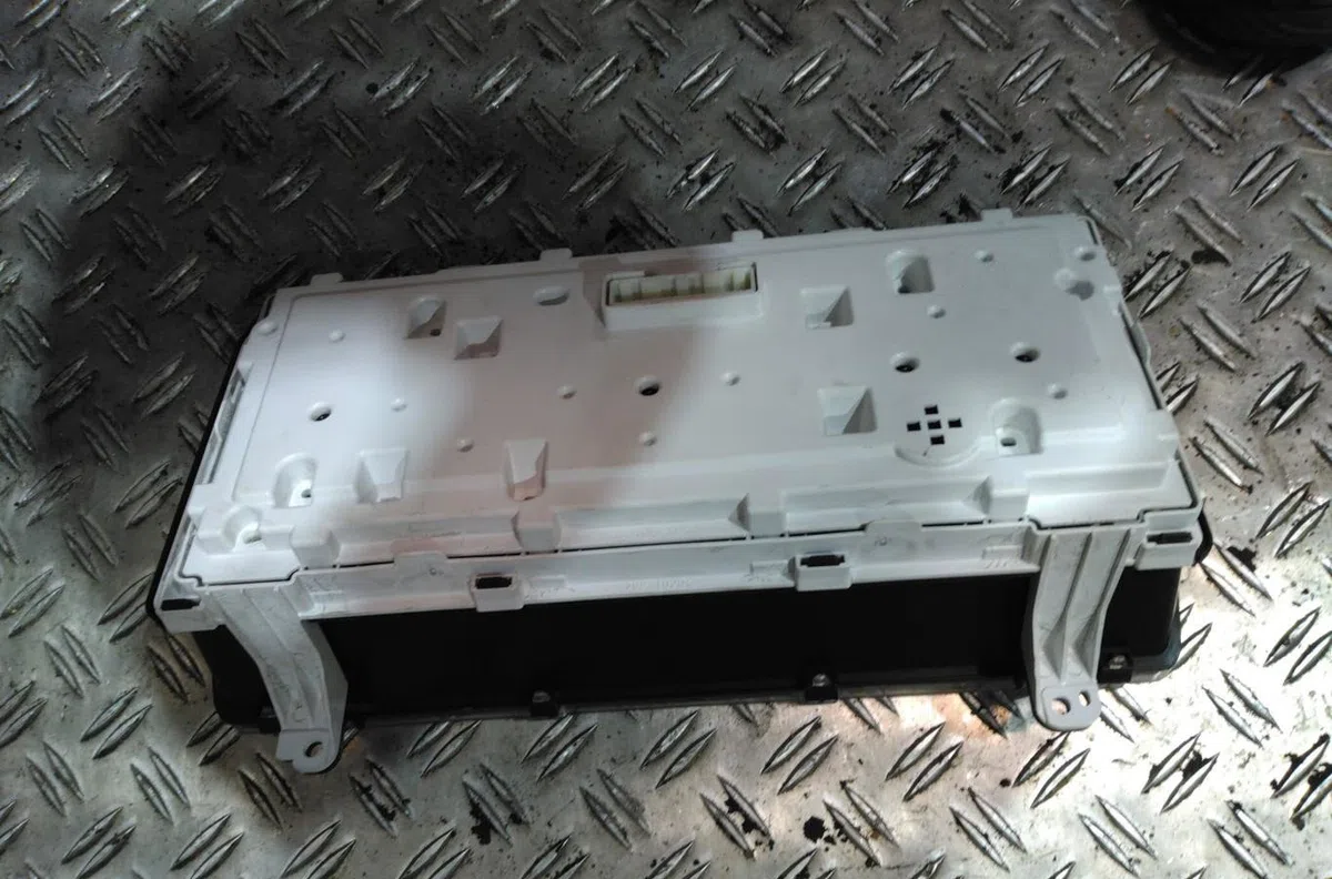 Compteur TOYOTA HI-ACE 2 PHASE 3 occasion — photo 3