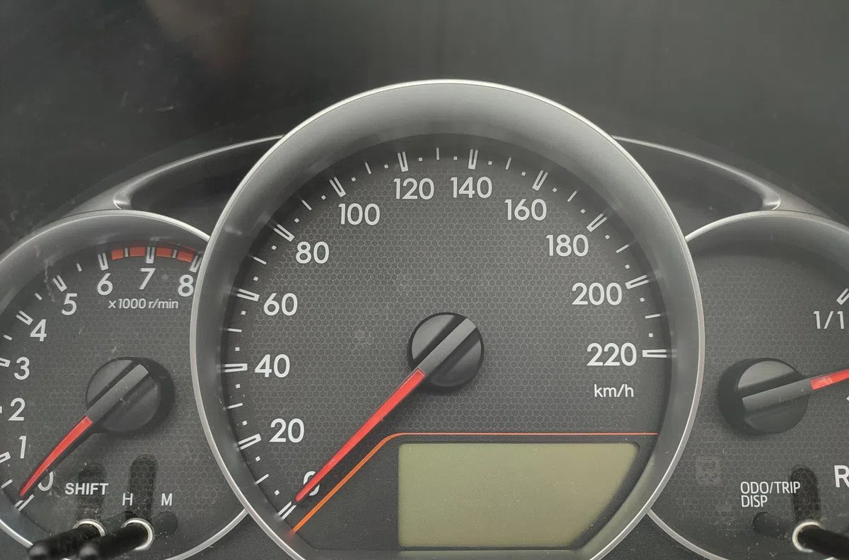 Compteur TOYOTA VERSO-S PHASE 1 occasion — photo 2