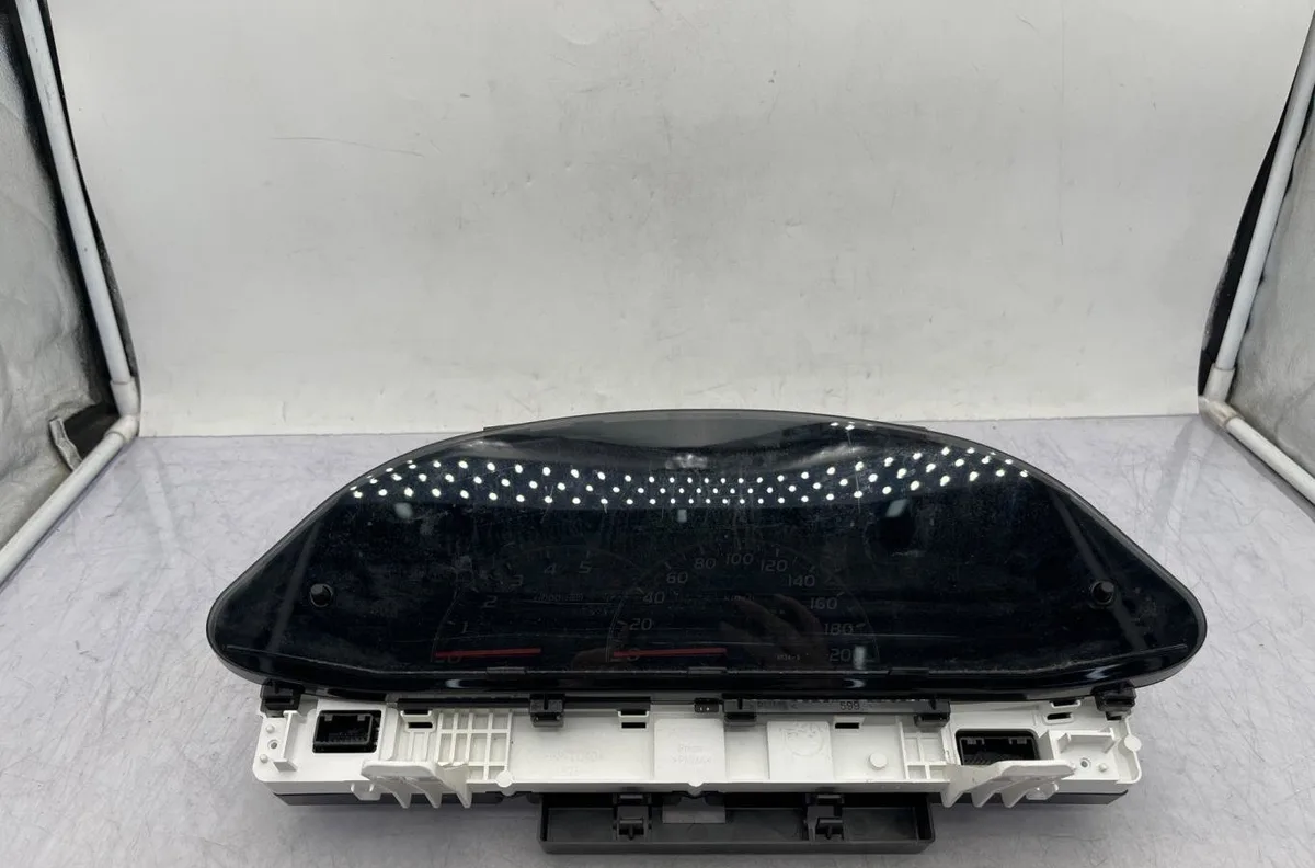 Compteur TOYOTA YARIS 2 PHASE 2 occasion