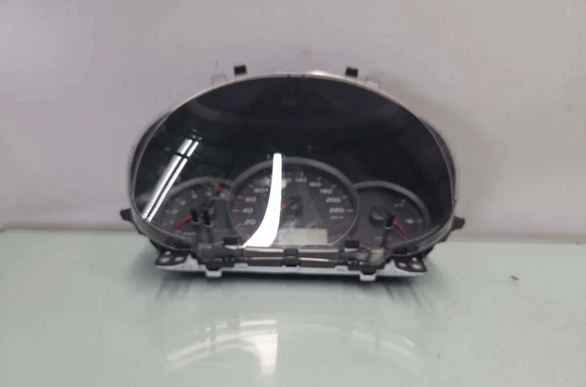 Compteur TOYOTA YARIS 3 PHASE 1 occasion