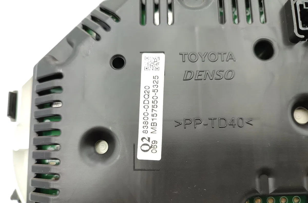 Compteur TOYOTA YARIS 3 PHASE 1 occasion