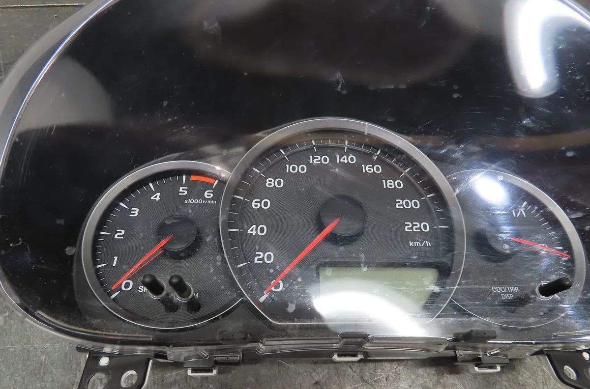 Compteur Toyota YARIS (_P13_) 1.4 d (nlp130_) (2011) occasion — photo 2