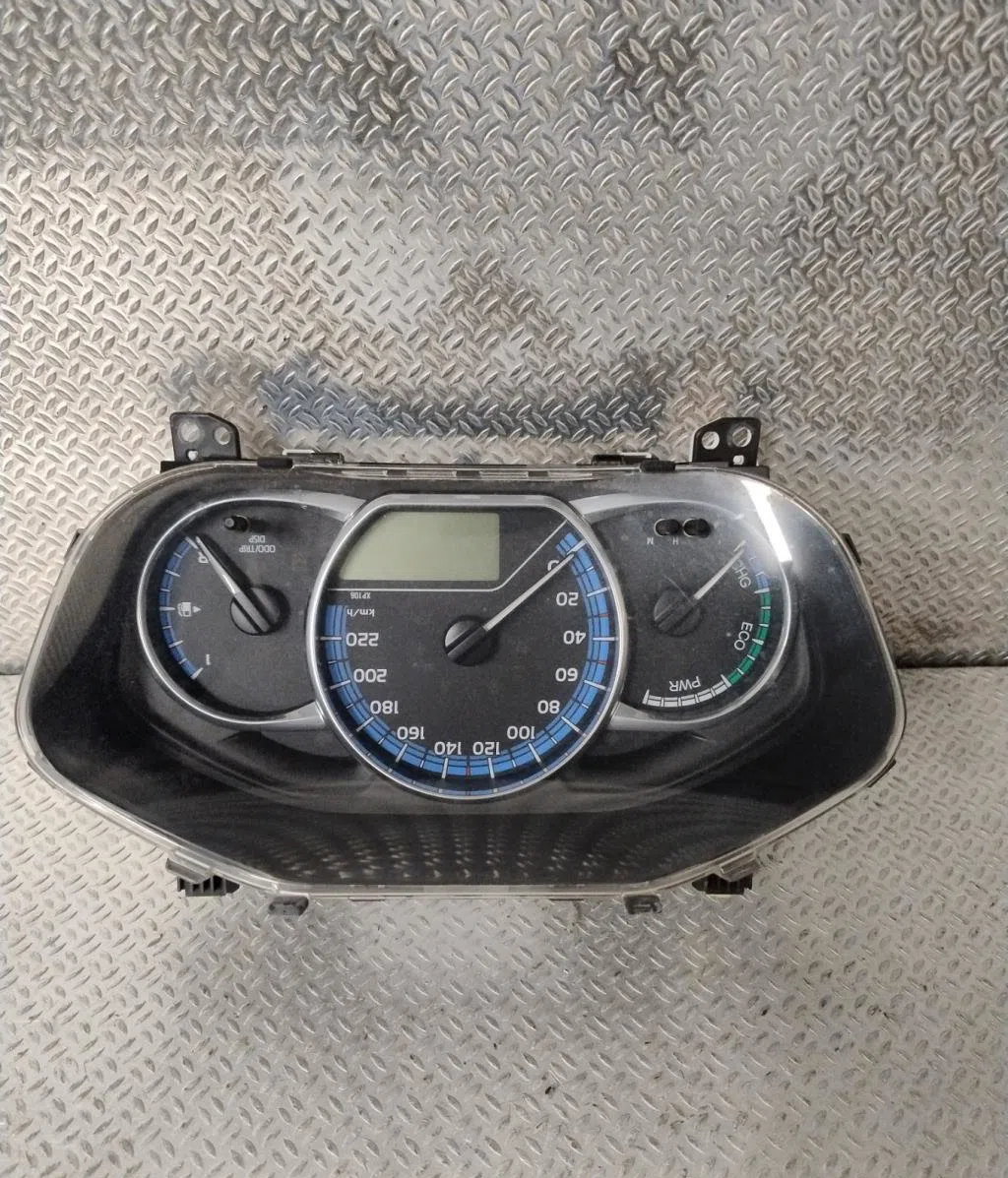 Compteur Toyota YARIS (_P13_) 1.5 hybrid (nhp130_) (2012) occasion