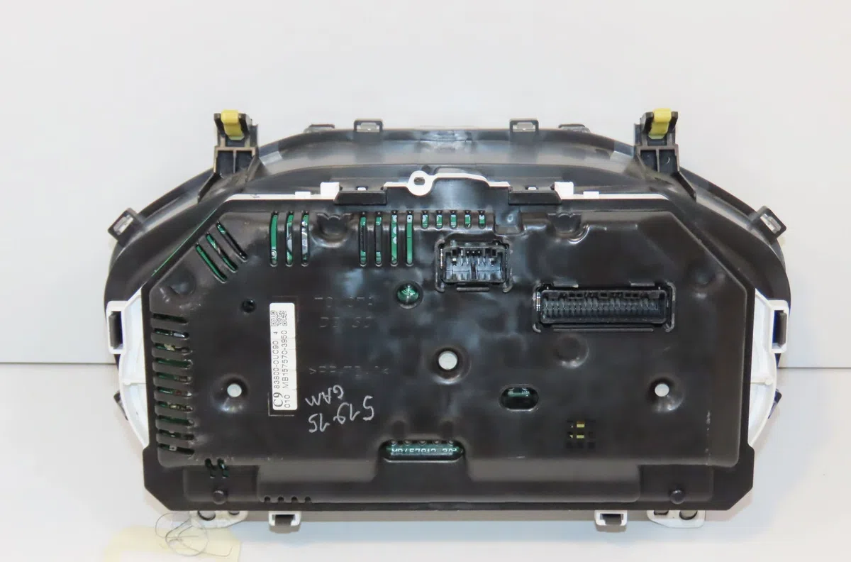 Compteur Toyota YARIS (_P13_) 1.5 hybrid (nhp130_) (2012) occasion