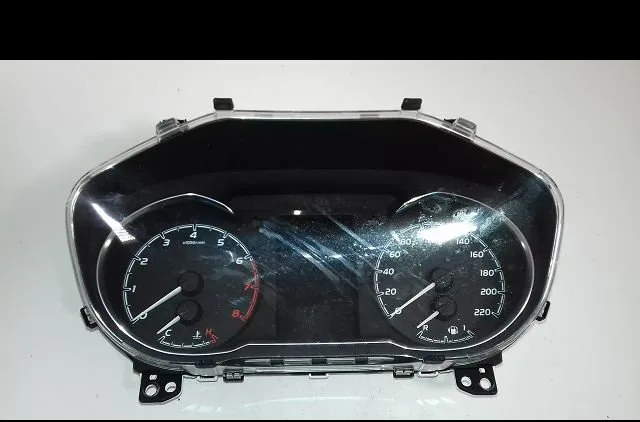 Compteur Toyota YARIS (_P13_) 1.5 (nsp131_) (2017) occasion