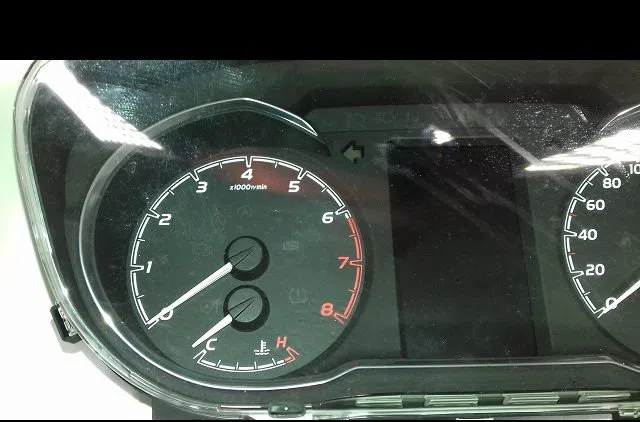 Compteur Toyota YARIS (_P13_) 1.5 (nsp131_) (2017) occasion — photo 2