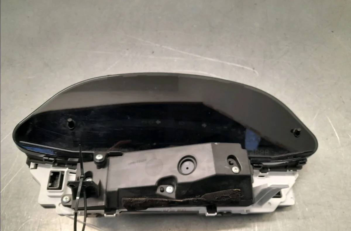 Compteur Toyota YARIS (_P9_) 1.0 vvt-i (ksp90_) (2005-2011) 5 portes occasion