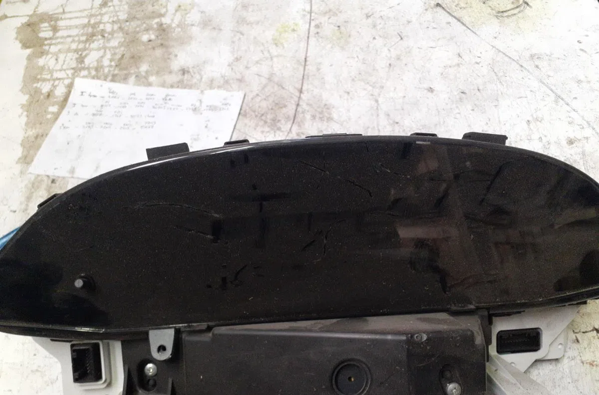 Compteur Toyota YARIS (_P9_) 1.3 vvt-i (scp90_) (2005-2010) occasion