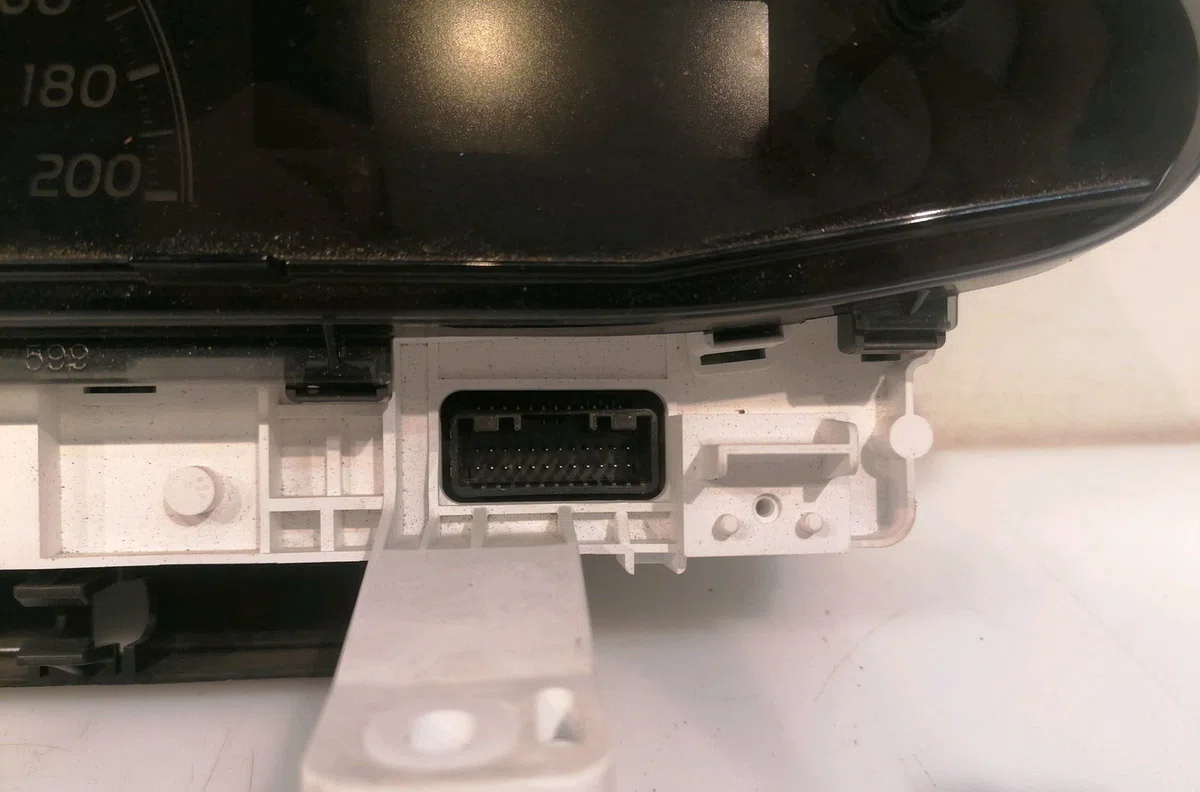 Compteur Toyota YARIS (_P9_) 1.33 vvt-i (nsp90_) (2008-2011) occasion — photo 2