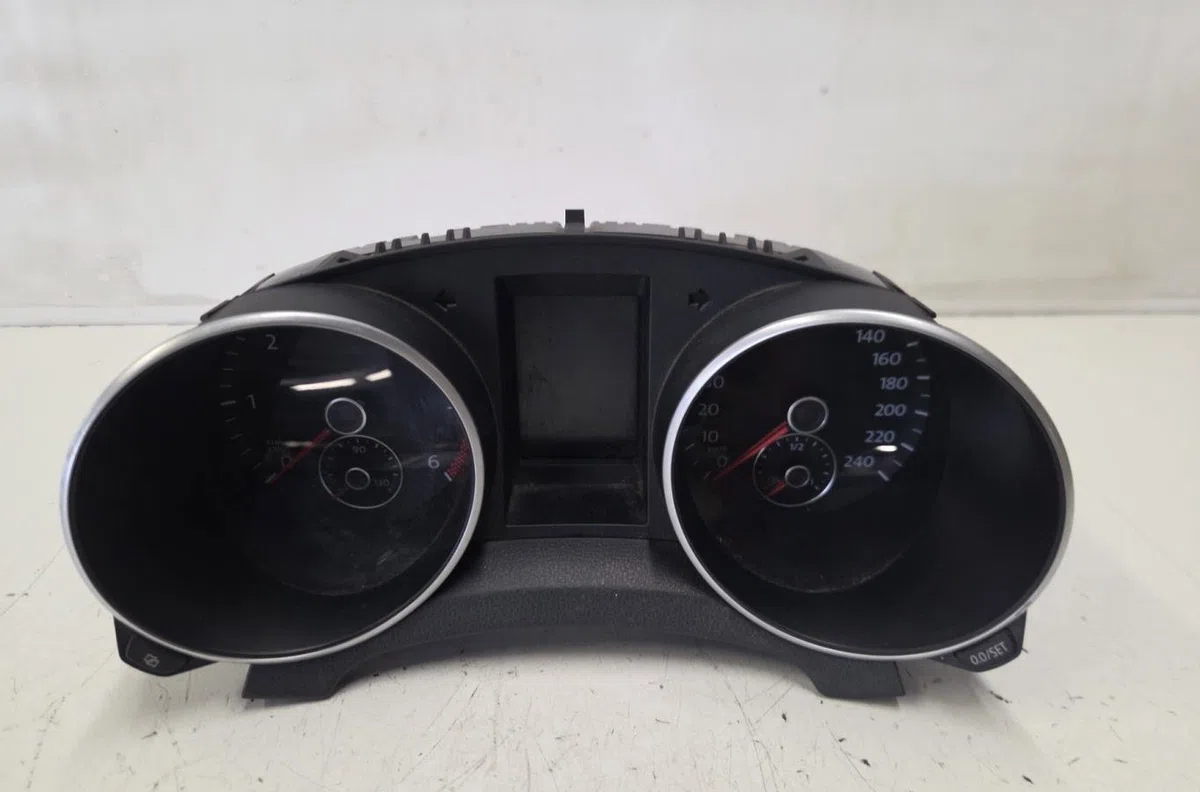 Compteur VOLKSWAGEN GOLF 6 occasion