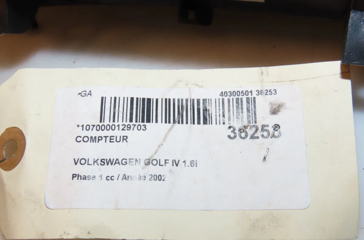 Compteur Volkswagen GOLF IV (1J1) 1.6 16v (2000-2005) occasion — photo 4