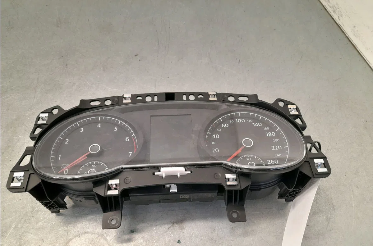 Compteur Volkswagen GOLF SPORTSVAN VII (AM1, AN1) 1.4 tsi (2014-2018) occasion — photo 2
