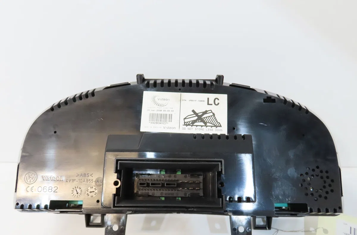Compteur Volkswagen GOLF V (1K1) 1.4 16v (2003-2006) occasion — photo 2