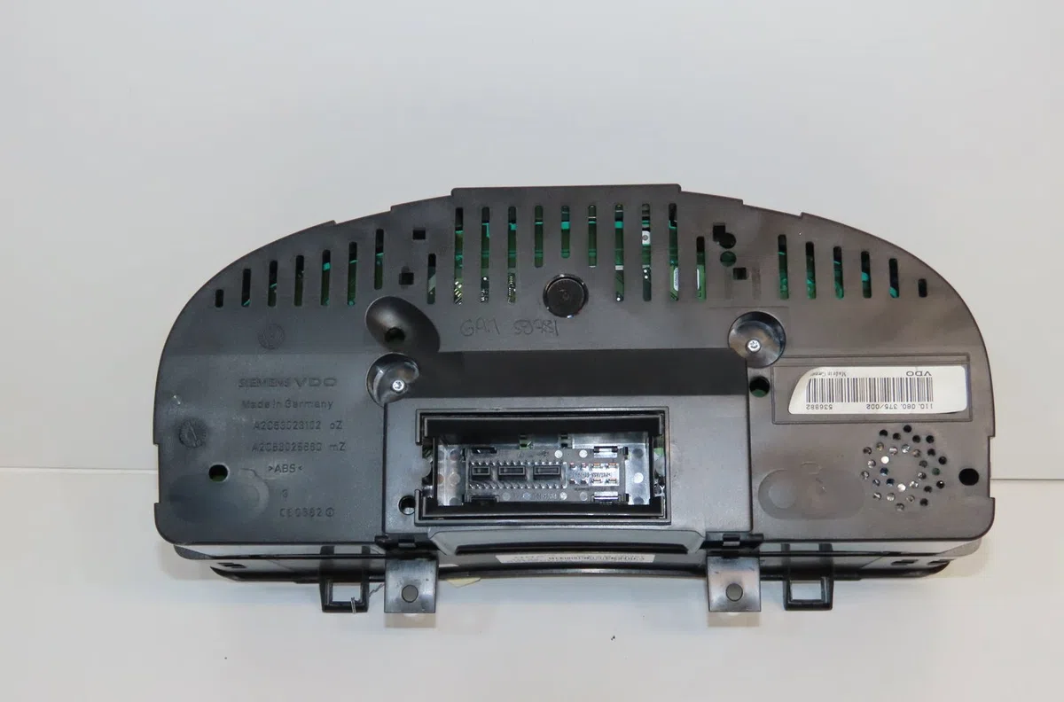 Compteur Volkswagen GOLF V (1K1) 1.6 (2004-2008) occasion