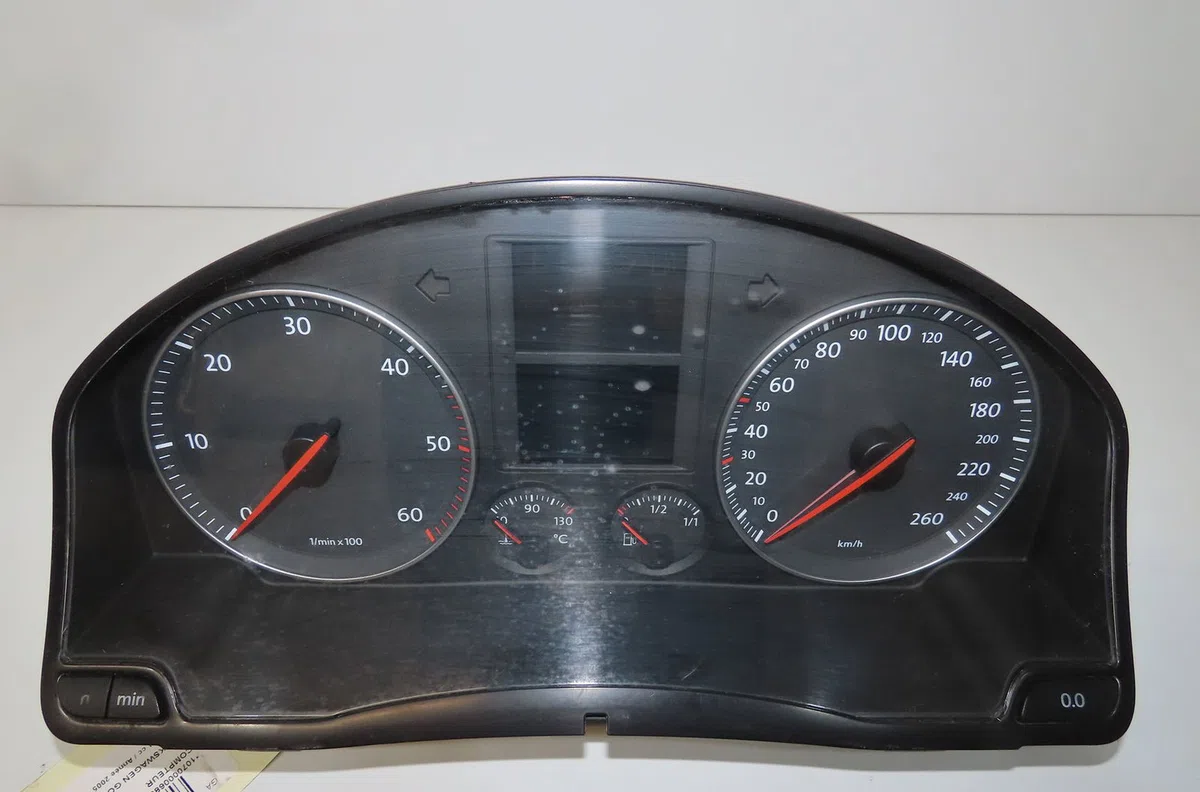 Compteur Volkswagen GOLF V (1K1) 1.9 tdi (2003-2008) 5 portes occasion — photo 2