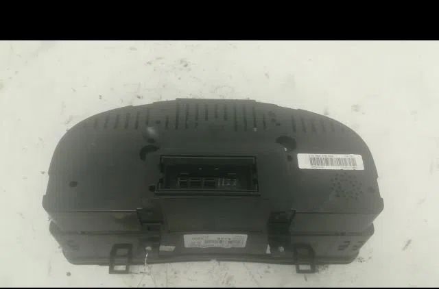 Compteur Volkswagen GOLF V (1K1) 1.9 tdi (2003-2008) 5 portes occasion — photo 2