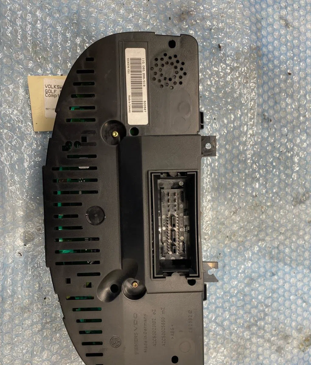 Compteur Volkswagen GOLF V (1K1) 3.2 r32 4motion (2005-2008) occasion — photo 2