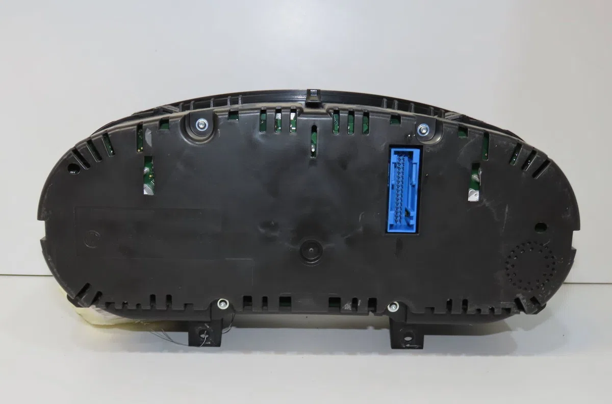 Compteur Volkswagen GOLF VI (5K1) 1.6 tdi (2009-2012) 5 portes occasion — photo 2