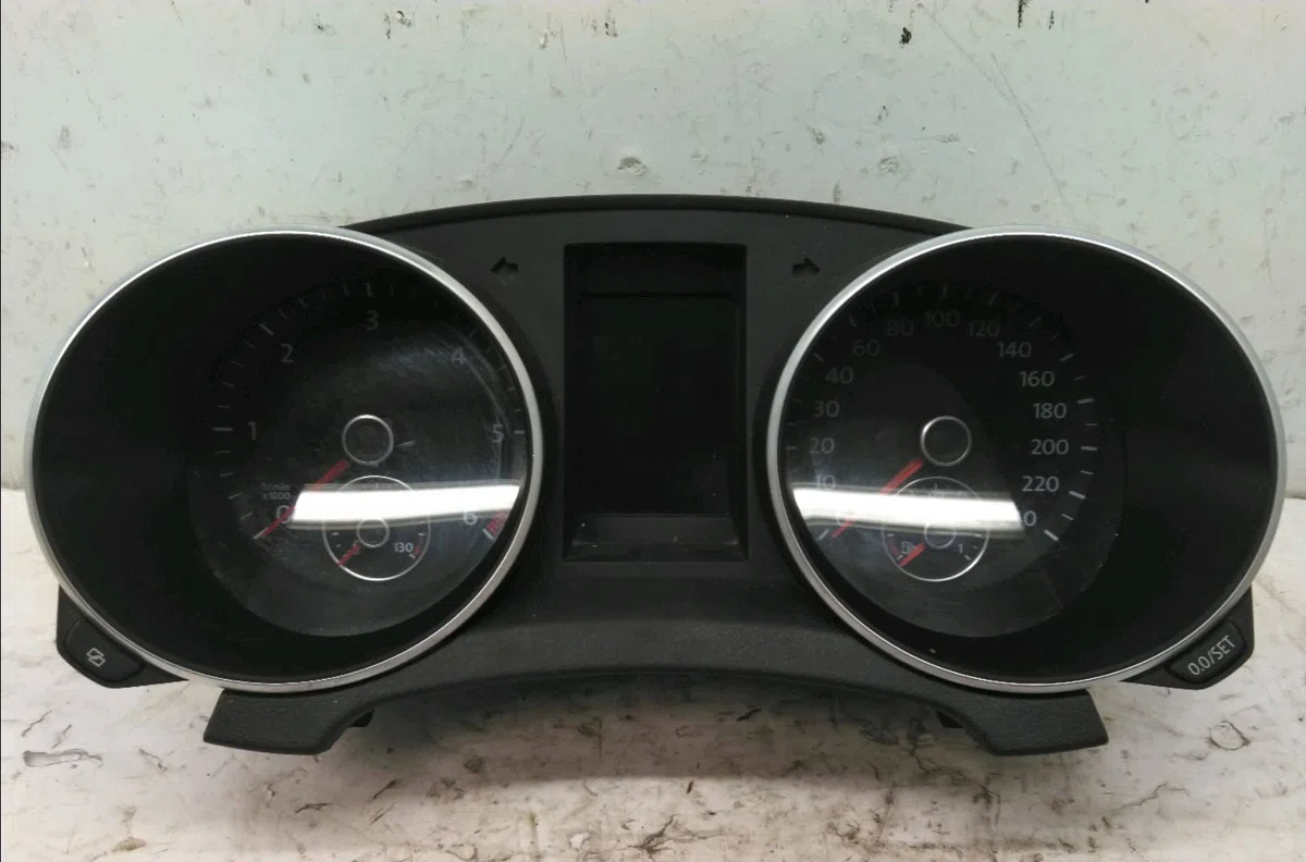 Compteur Volkswagen GOLF VI (5K1) 2.0 tdi (2008-2013) 5 portes occasion