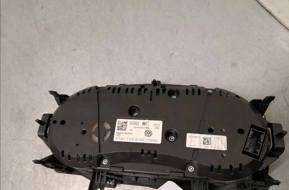 Compteur Volkswagen GOLF VII (5G1, BQ1, BE1, BE2) 1.2 tsi (2012-2017) occasion — photo 4
