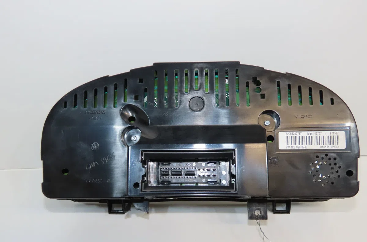 Compteur Volkswagen JETTA III (1K2) 1.9 tdi (2005-2010) occasion — photo 2