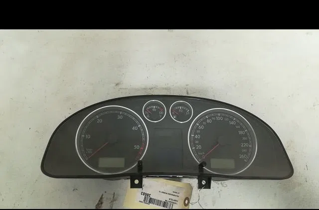 Compteur Volkswagen PASSAT B5.5 (3B3) 1.9 tdi (2000-2005) occasion — photo 4