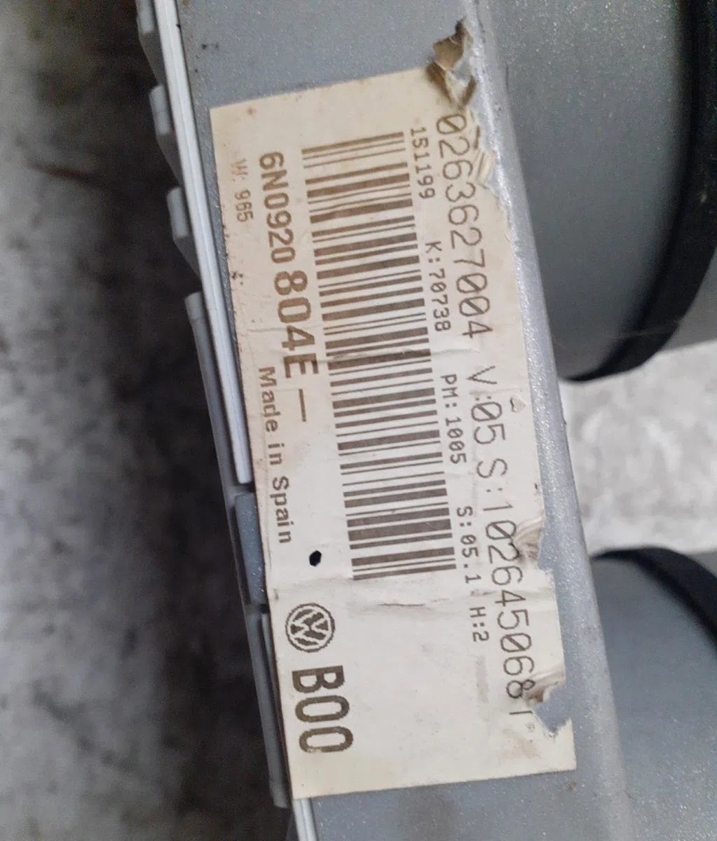 Compteur Volkswagen POLO (6N2) 1.4 16v (1999-2001) occasion — photo 2