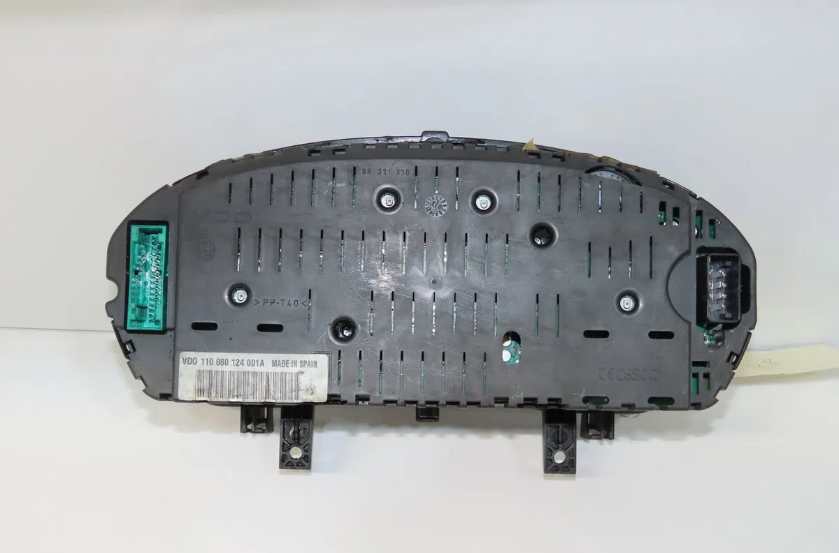 Compteur Volkswagen POLO (9N_, 9A_) 1.4 16v (2001-2008) occasion — photo 2