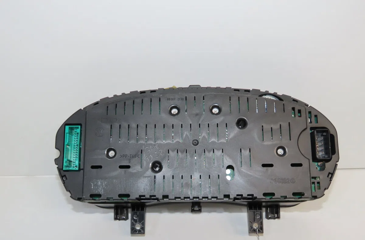 Compteur Volkswagen POLO (9N_, 9A_) 1.4 16v (2001-2008) occasion — photo 2