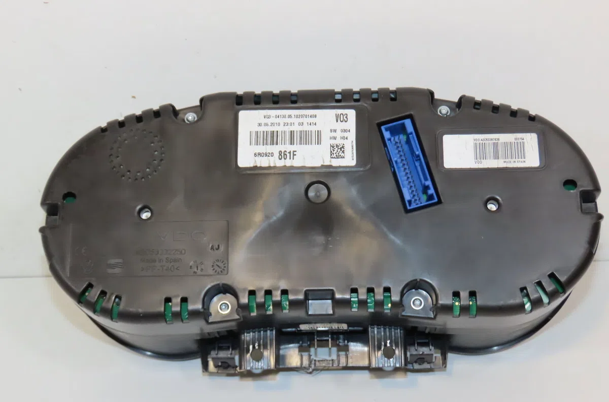 Compteur Volkswagen POLO V (6R1, 6C1) 1.6 tdi (2009) 5 portes occasion — photo 2