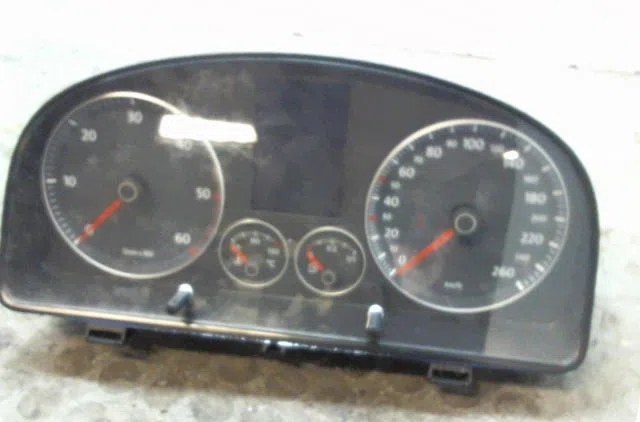 Compteur Volkswagen TOURAN (1T1, 1T2) 1.9 tdi (2003-2004) 5 portes occasion — photo 3
